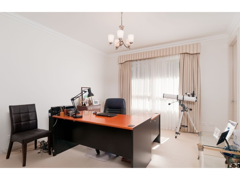 7 Kingston Way, Mooroolbark VIC 3138