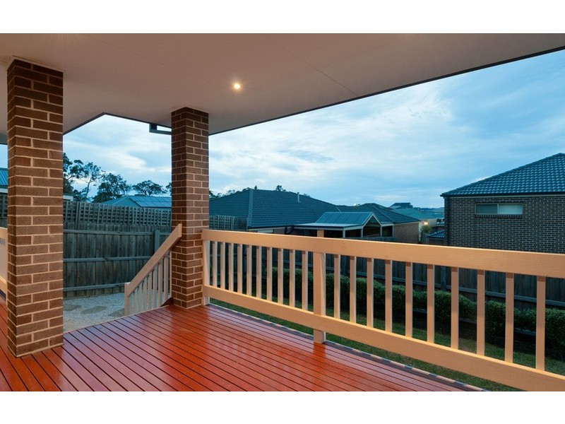 7 Kingston Way, Mooroolbark VIC 3138