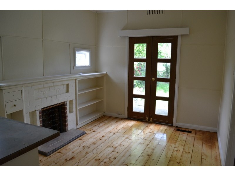 61 Surrey Road East, Croydon VIC 3136