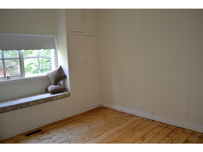 61 Surrey Road East, Croydon VIC 3136