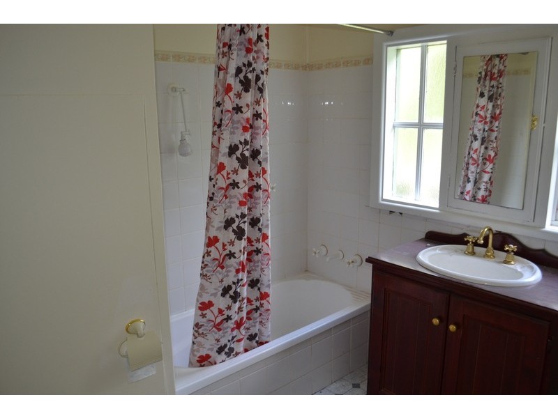 61 Surrey Road East, Croydon VIC 3136