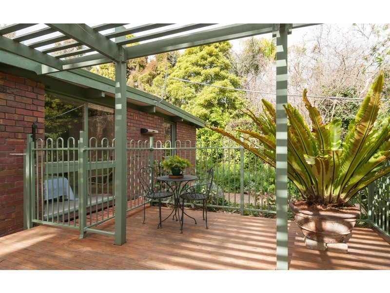 95 Pine Road, Mooroolbark VIC 3138