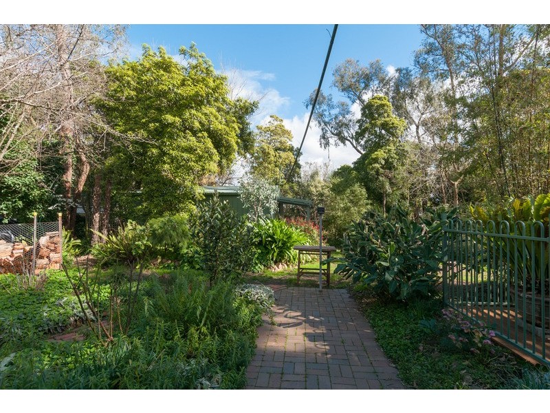 95 Pine Road, Mooroolbark VIC 3138