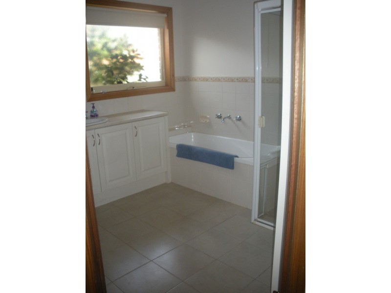 3/6 Devenish Avenue, Montrose VIC 3765