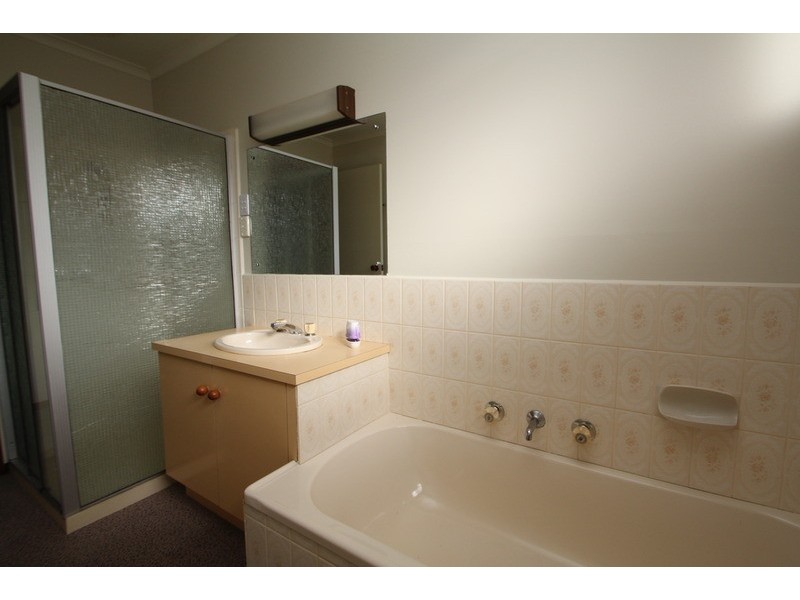 7 Celeste Court, Chirnside Park VIC 3116