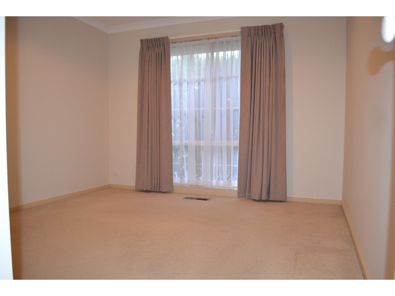 5/12 Karingal Street, Croydon North VIC 3136