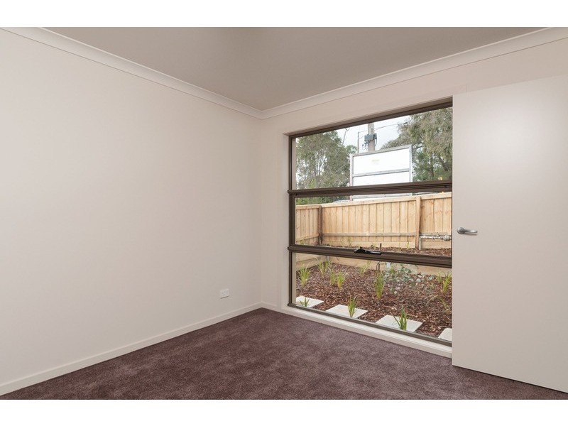 2/87 Lincoln Road, Croydon VIC 3136