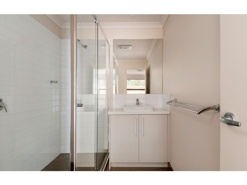 2/87 Lincoln Road, Croydon VIC 3136