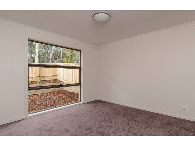 2/87 Lincoln Road, Croydon VIC 3136