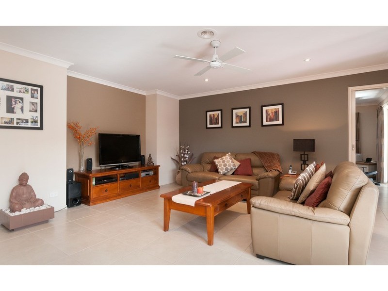 15 Empire Drive, Mooroolbark VIC 3138