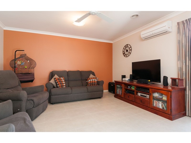 15 Empire Drive, Mooroolbark VIC 3138