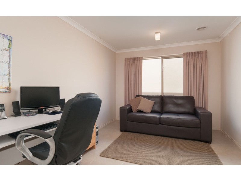 15 Empire Drive, Mooroolbark VIC 3138