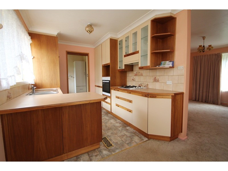30 Zina Grove, Mooroolbark VIC 3138