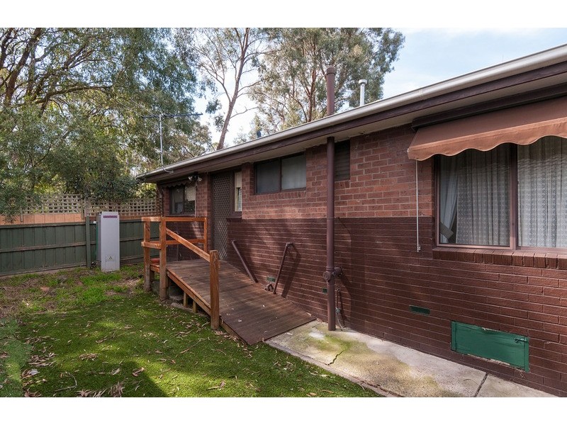 2/76 Sherlock Road, Croydon VIC 3136