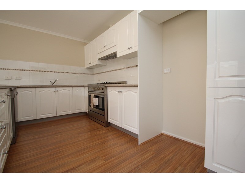 2/9 Macmillan  Street, Mooroolbark VIC 3138