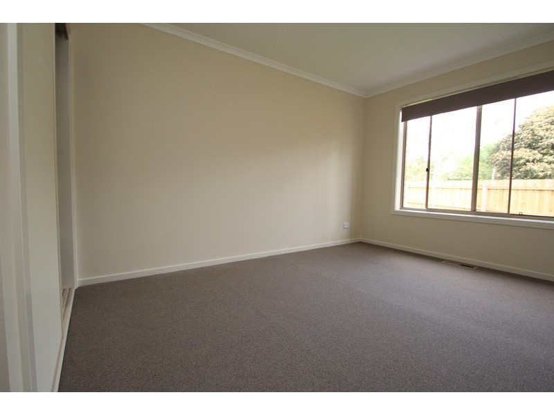 2/9 Macmillan  Street, Mooroolbark VIC 3138