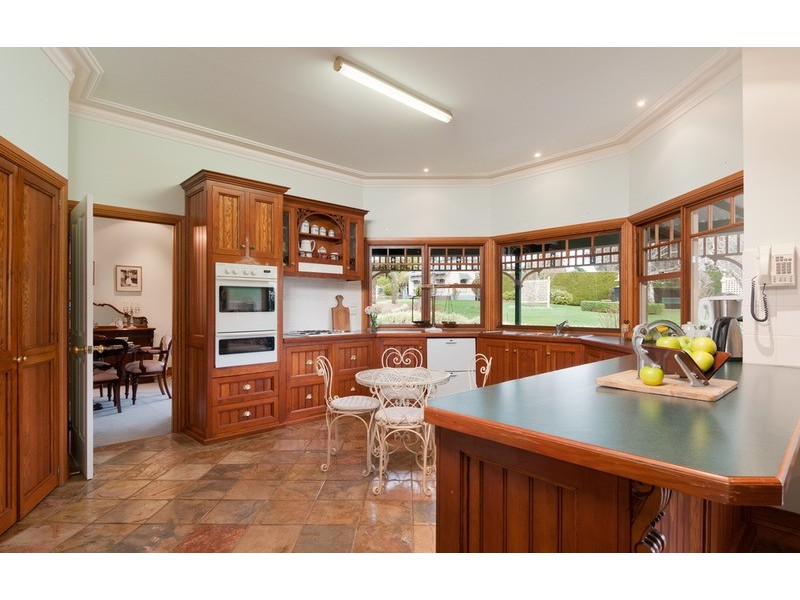 30 Aitken Road, Wandin East VIC 3139