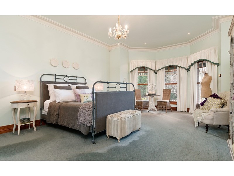 30 Aitken Road, Wandin East VIC 3139