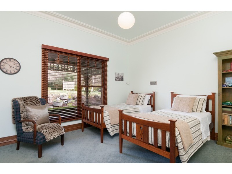 30 Aitken Road, Wandin East VIC 3139