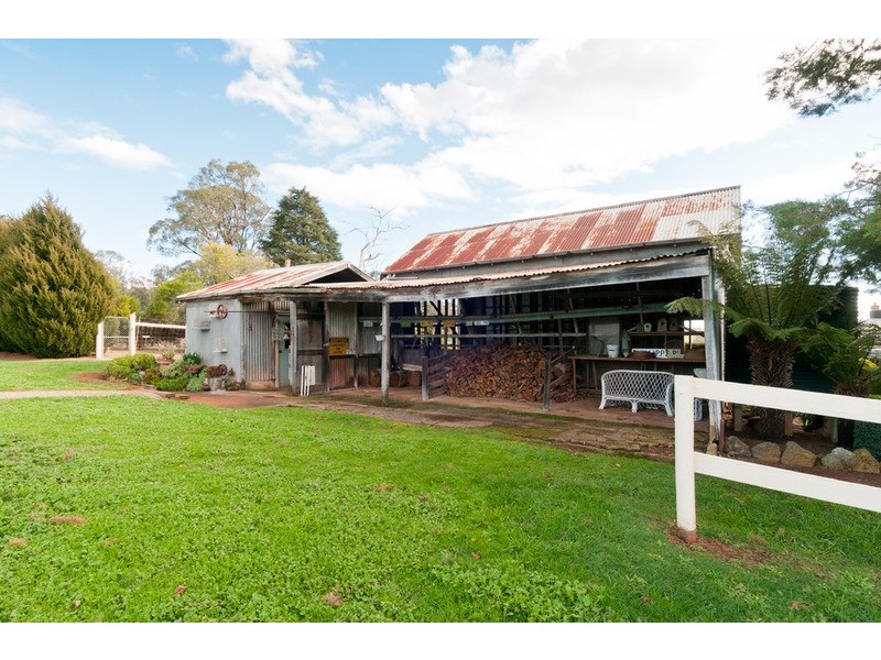 30 Aitken Road, Wandin East VIC 3139