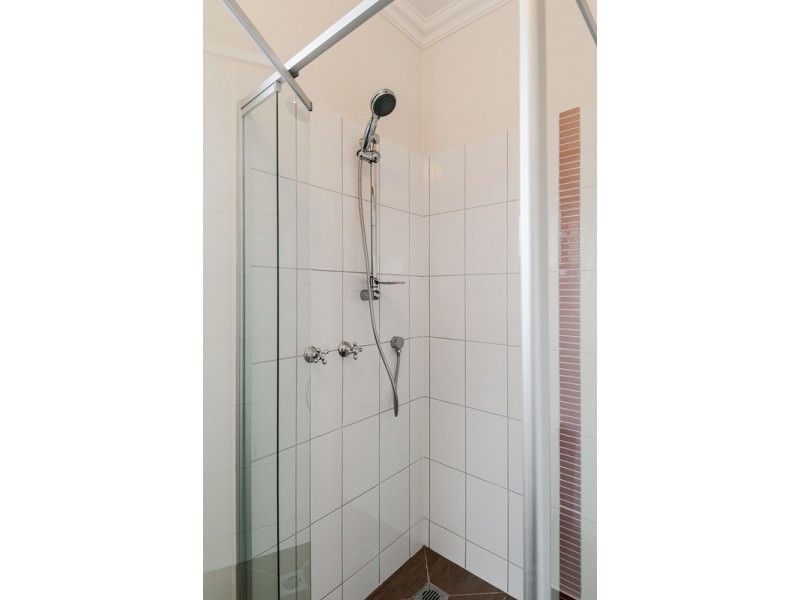 4 Loupie Street, Mooroolbark VIC 3138