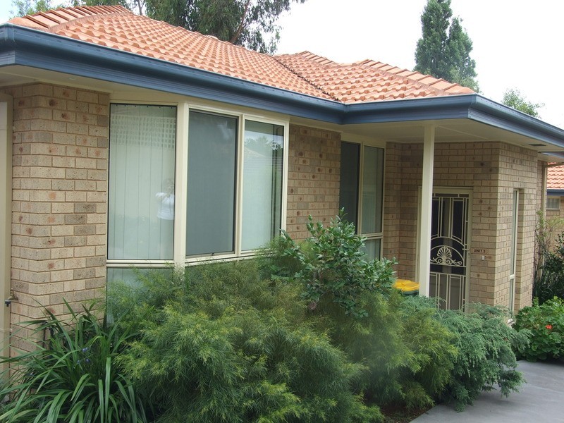 2/12 Felix  Grove, Mooroolbark VIC 3138