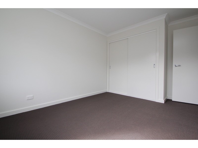 2/9 Andrew Street, Mooroolbark VIC 3138