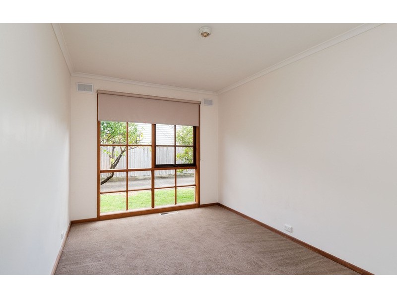 1/33 High  Street, Bayswater VIC 3153