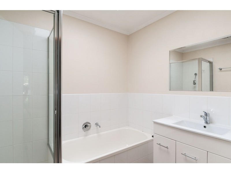 1/33 High  Street, Bayswater VIC 3153