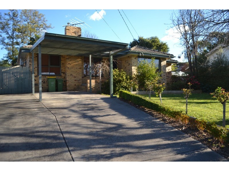 54 Dryden Concourse, Mooroolbark VIC 3138