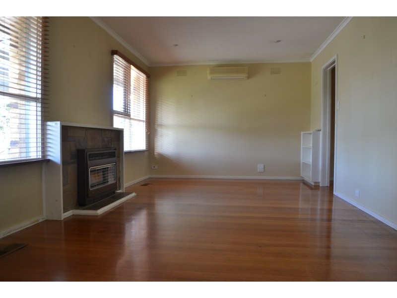 54 Dryden Concourse, Mooroolbark VIC 3138