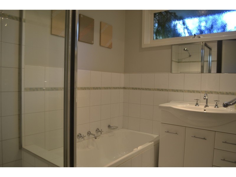 54 Dryden Concourse, Mooroolbark VIC 3138