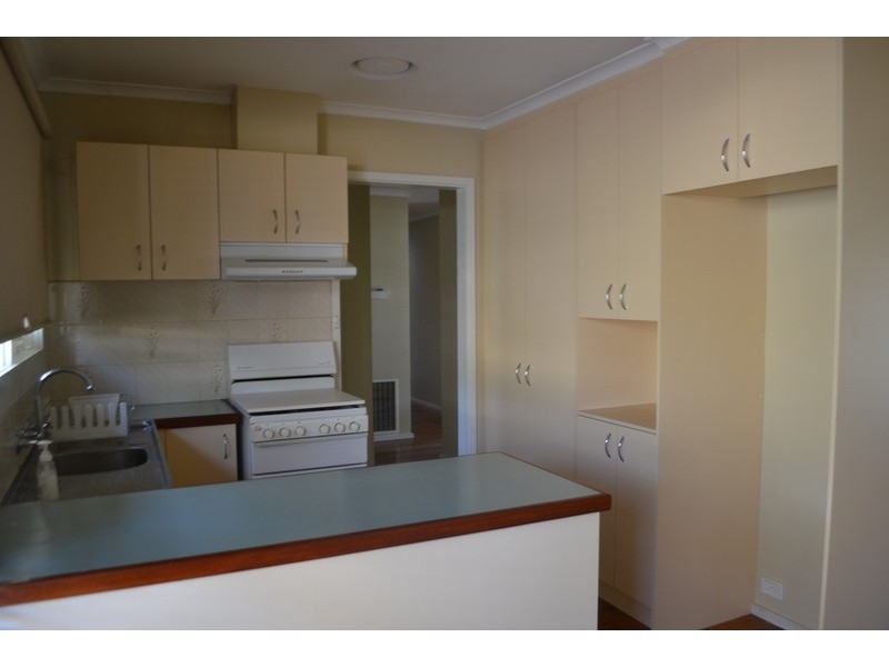 54 Dryden Concourse, Mooroolbark VIC 3138