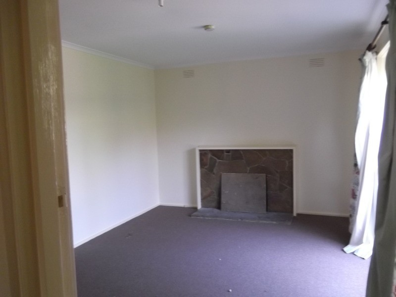 6 Milton  Court, Mooroolbark VIC 3138