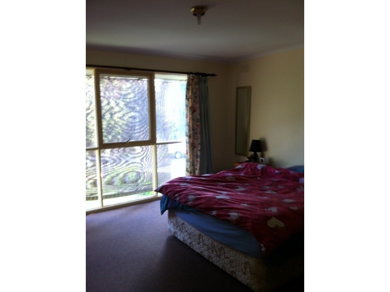 6 Milton  Court, Mooroolbark VIC 3138