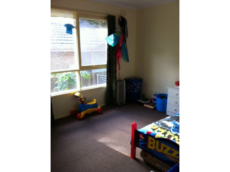 6 Milton  Court, Mooroolbark VIC 3138