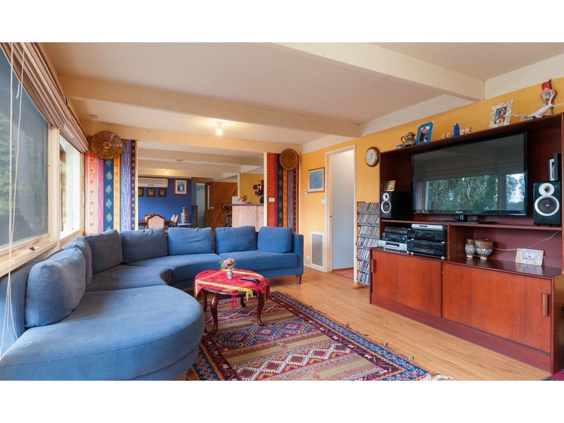 14 Heathfield Grove, Montrose VIC 3765