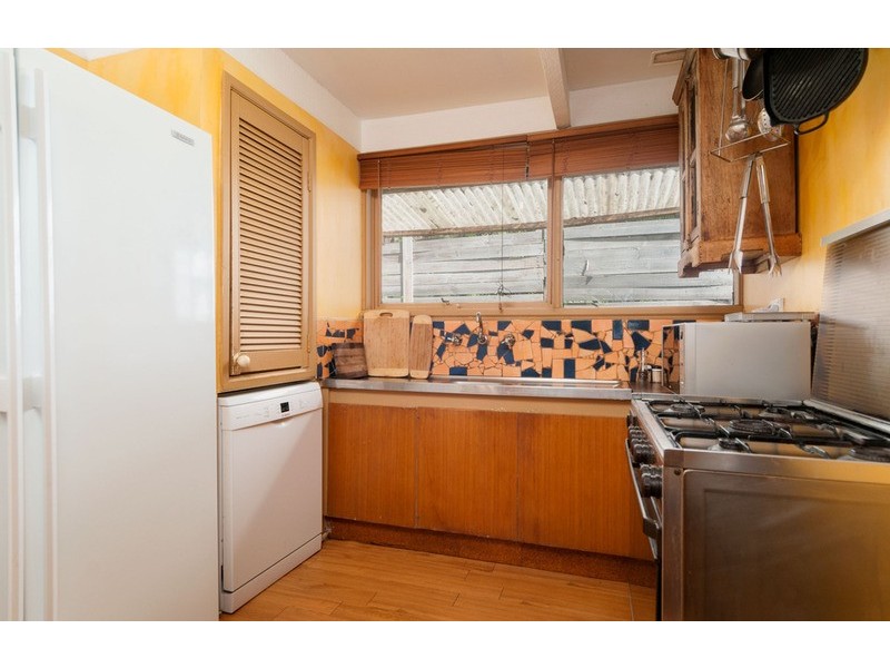 14 Heathfield Grove, Montrose VIC 3765