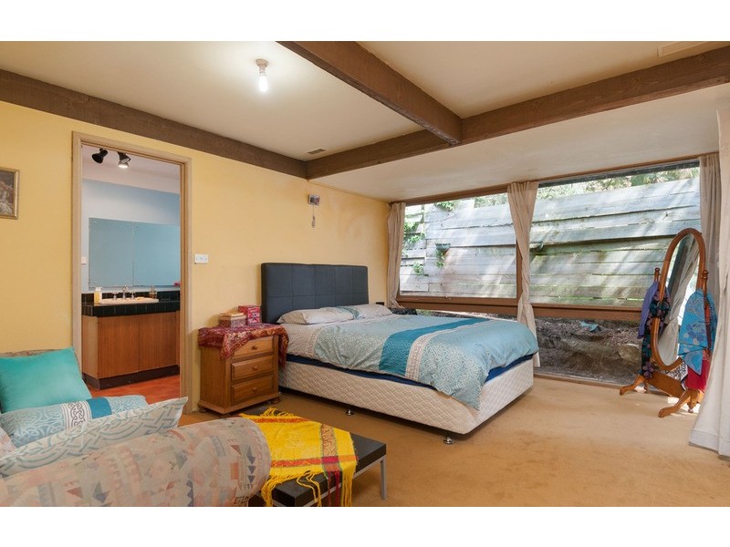 14 Heathfield Grove, Montrose VIC 3765