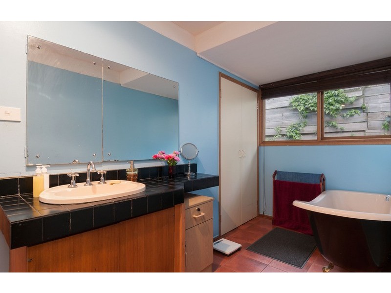 14 Heathfield Grove, Montrose VIC 3765