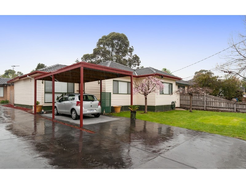 22 Diane Crescent, Mooroolbark VIC 3138