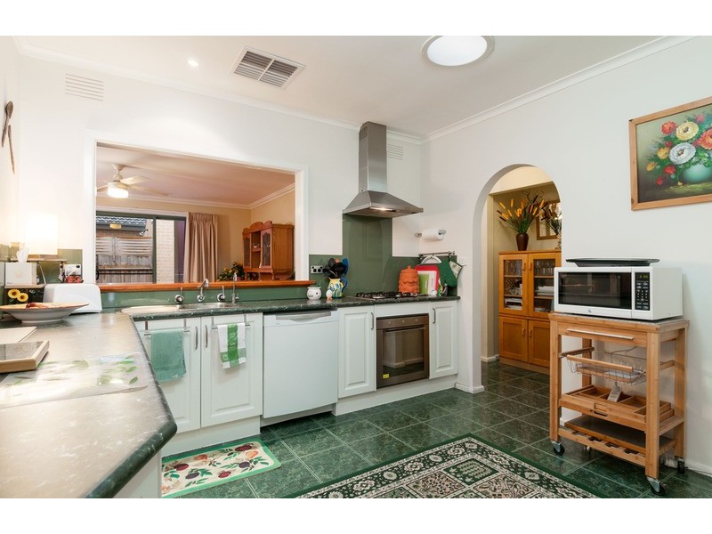 22 Diane Crescent, Mooroolbark VIC 3138