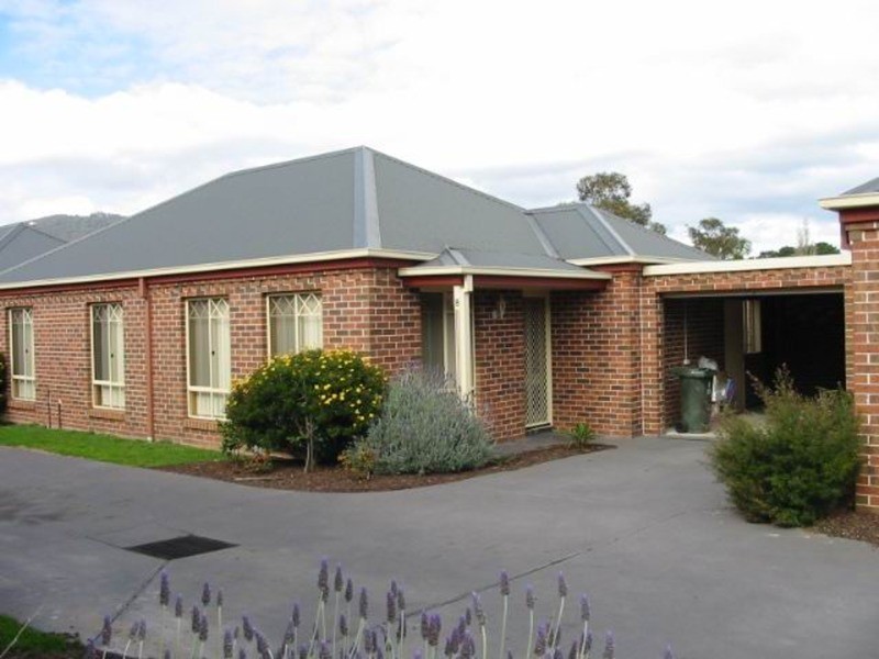 8/12 Mountain View Road, Kilsyth VIC 3137