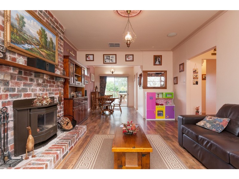 80 Winyard Drive, Mooroolbark VIC 3138