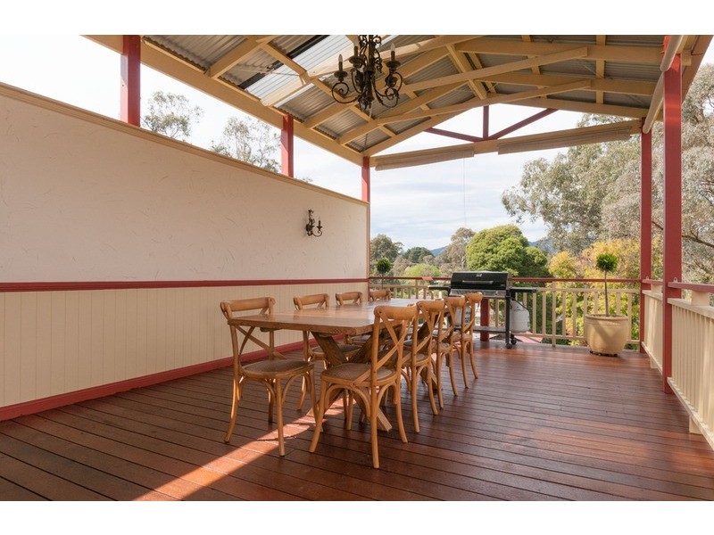 80 Winyard Drive, Mooroolbark VIC 3138