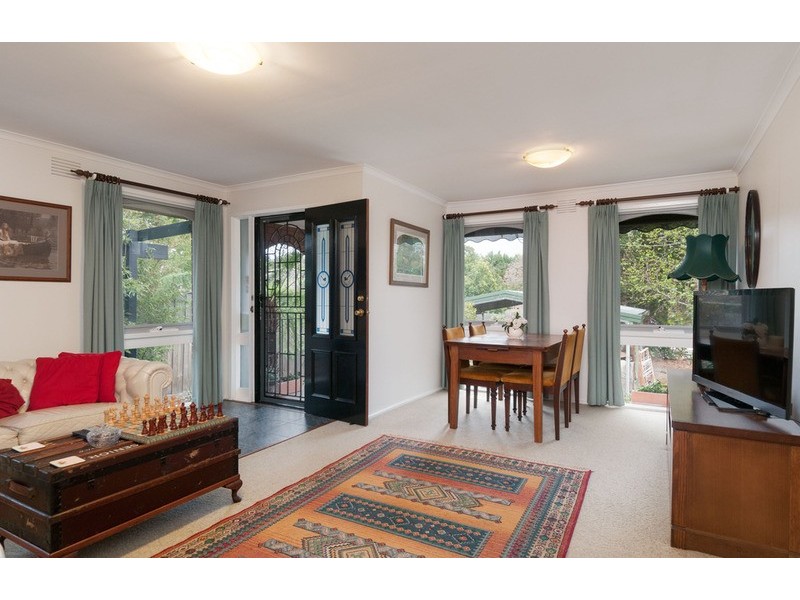 54 Hedwig Drive, Mooroolbark VIC 3138