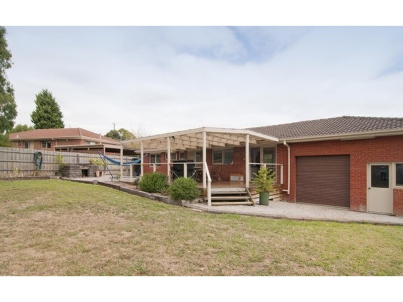 41 Barker Drive, Mooroolbark VIC 3138