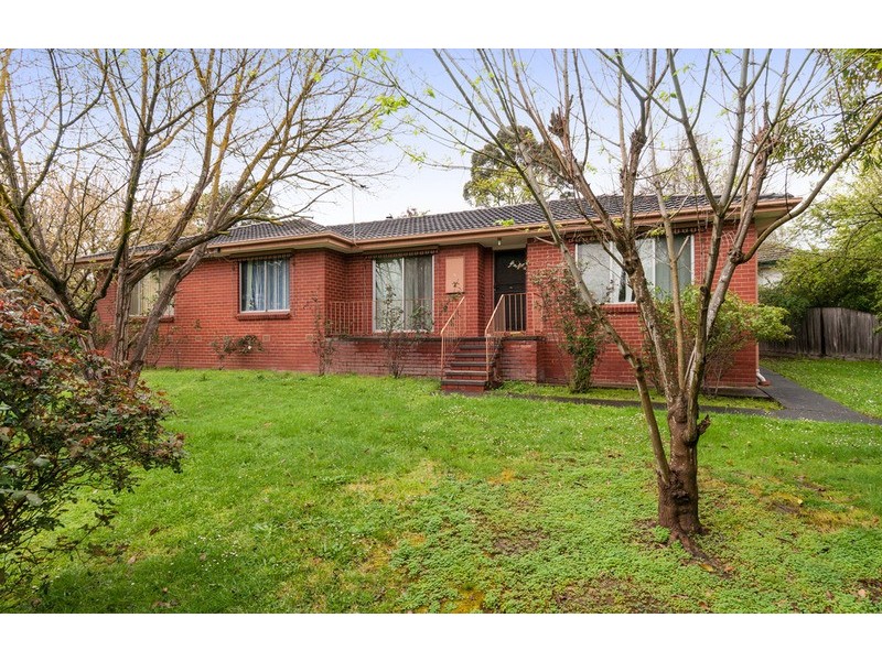 30 Aintree Street, Mooroolbark VIC 3138