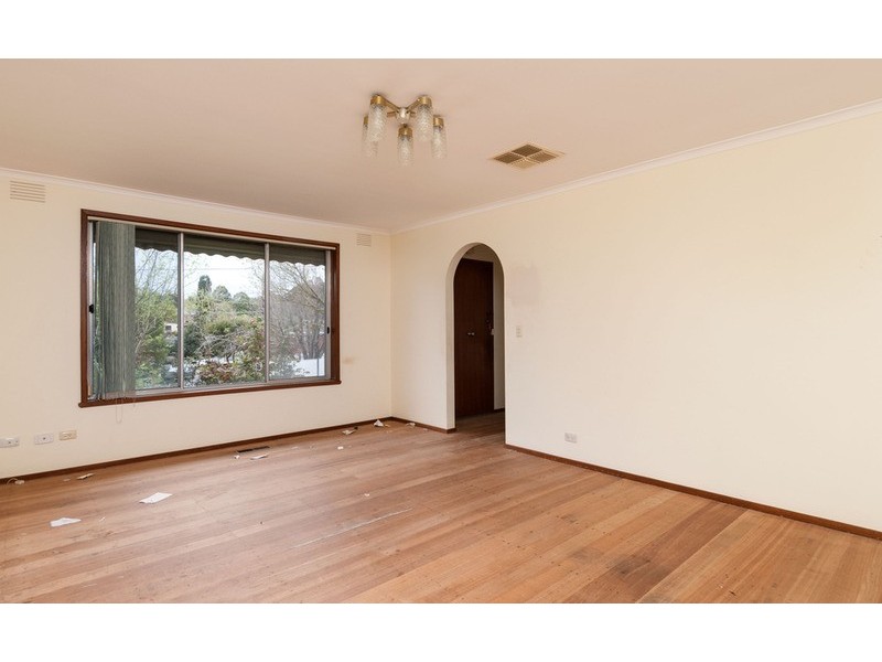 30 Aintree Street, Mooroolbark VIC 3138