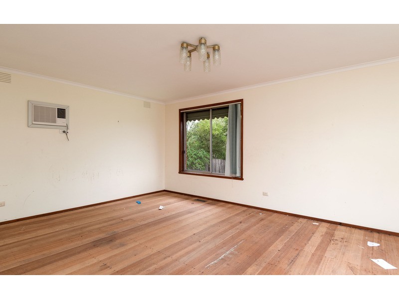 30 Aintree Street, Mooroolbark VIC 3138